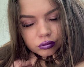 Close-up Face Expression Farts with purple lipstick