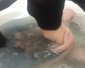 Stepbrother and stepsister ended up in the jacuzzi in the bathroom together and started fucking