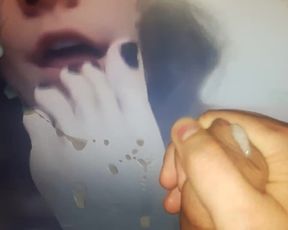 Fuck the COVID-19 I do a Cumtribute on the Feet of a Beautiful Russian