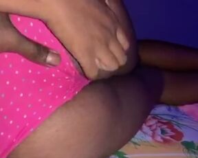 වැස්සට මෝල් උන අක්කට මල්ලි හුකයි