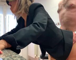 SURPRISE ASSFUCK IN THE KITCHEN. CUM IN HER MOUTH