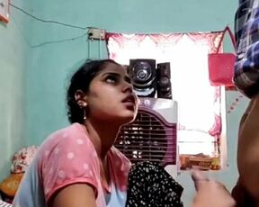 Girlfriend ko room me lejake choda