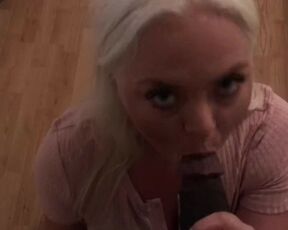 Snowbunny loves sucking that black dick